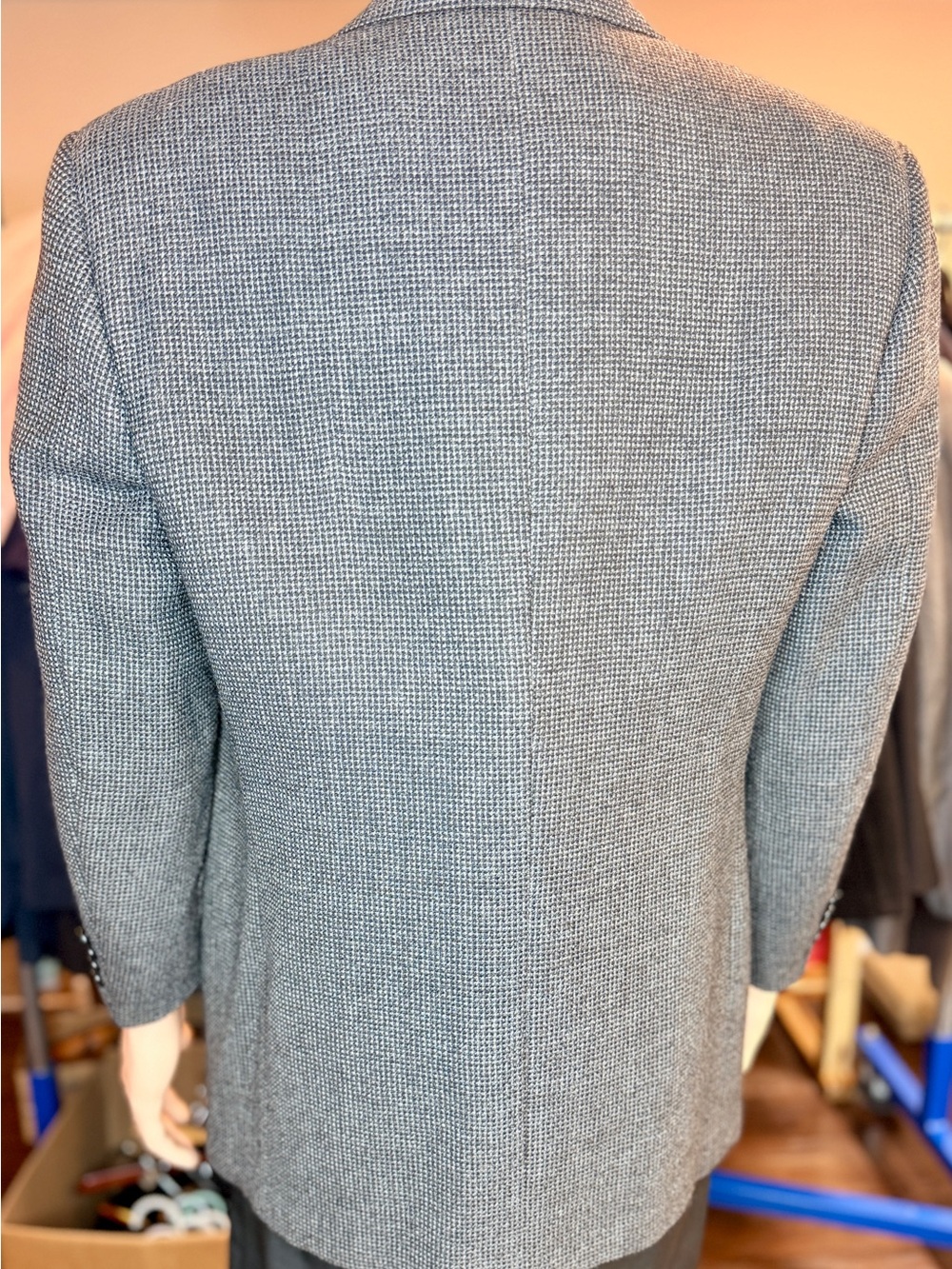 Canali Men's Gray Microcheck Sport Coat - Picture 6 of 9
